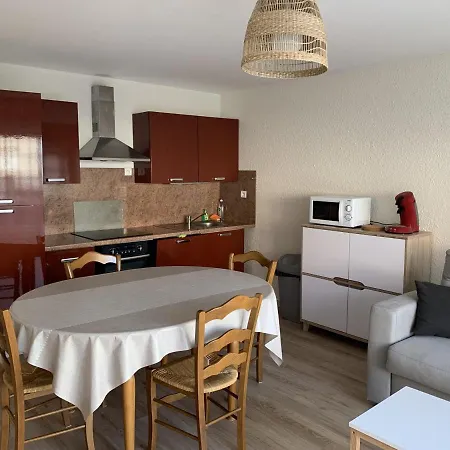 Avec Grand Balcon Et Stationnement Privatif A - Fr-1-482-119