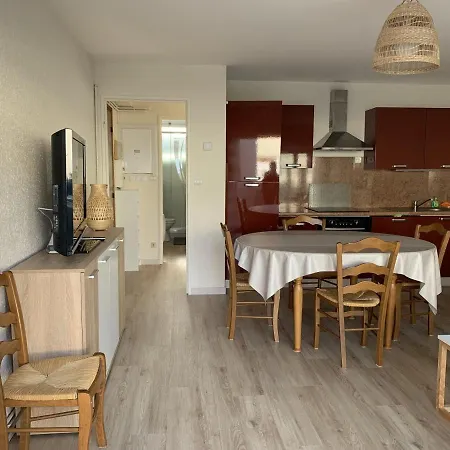 Apartmán Avec Grand Balcon Et Stationnement Privatif A - Fr-1-482-119